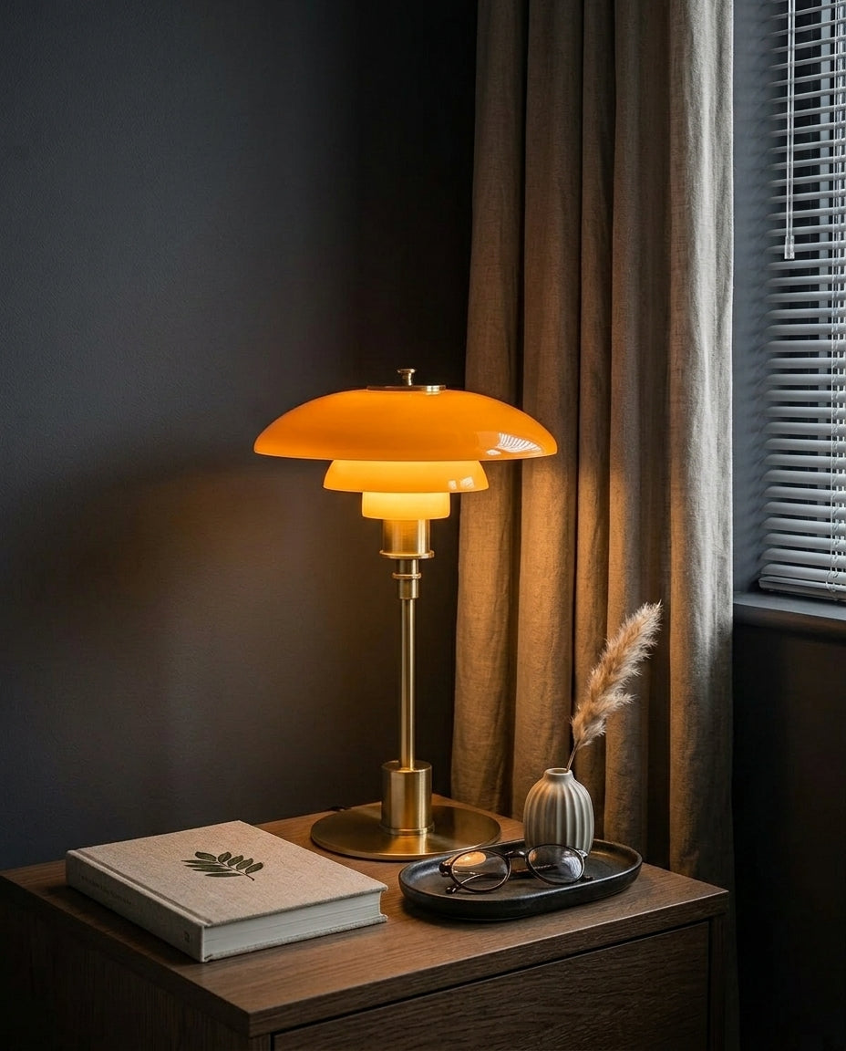 LED-pöytälamppu – Skandinaavinen design | Rauta & lasi