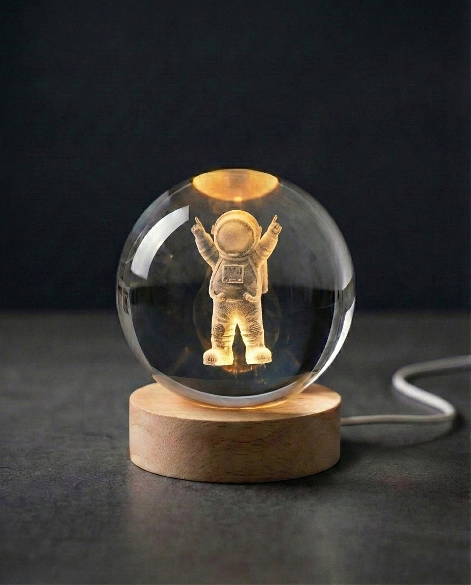 3D Kristallipalolamppu | Laserkaiverstettu Avaruusyövalo