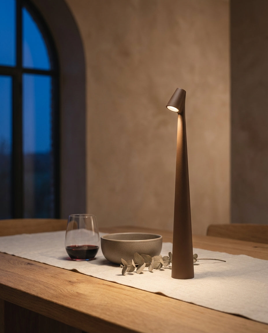 Langaton LED-pöytävalaisin | Pohjoismainen muotoilu