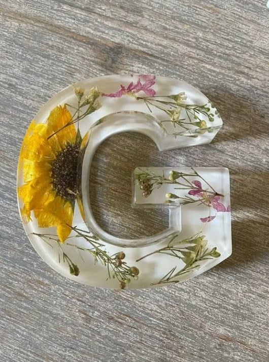 Floral Resin Night Light™ – Henkilökohtainen LED-kirjainvalo aidoilla kuivatuilla kukilla