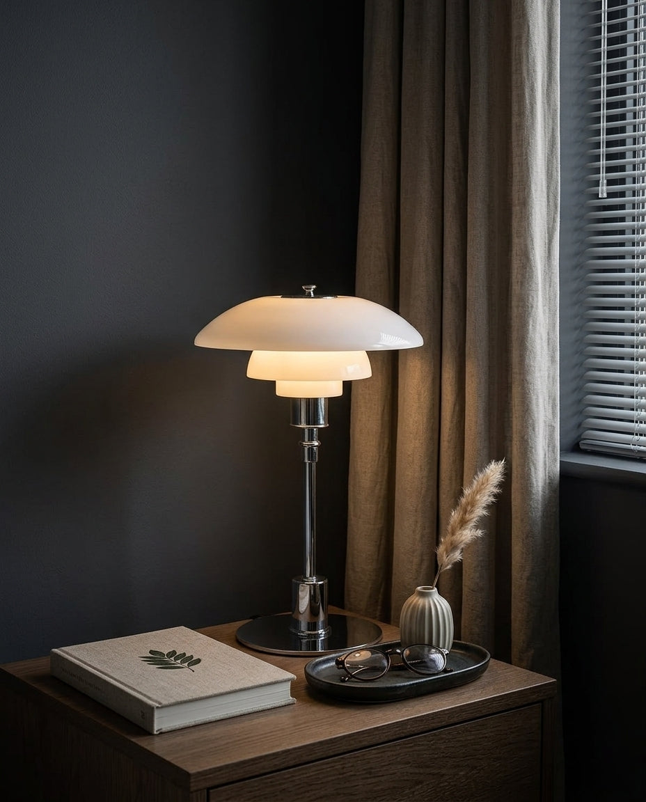 LED-pöytälamppu – Skandinaavinen design | Rauta & lasi