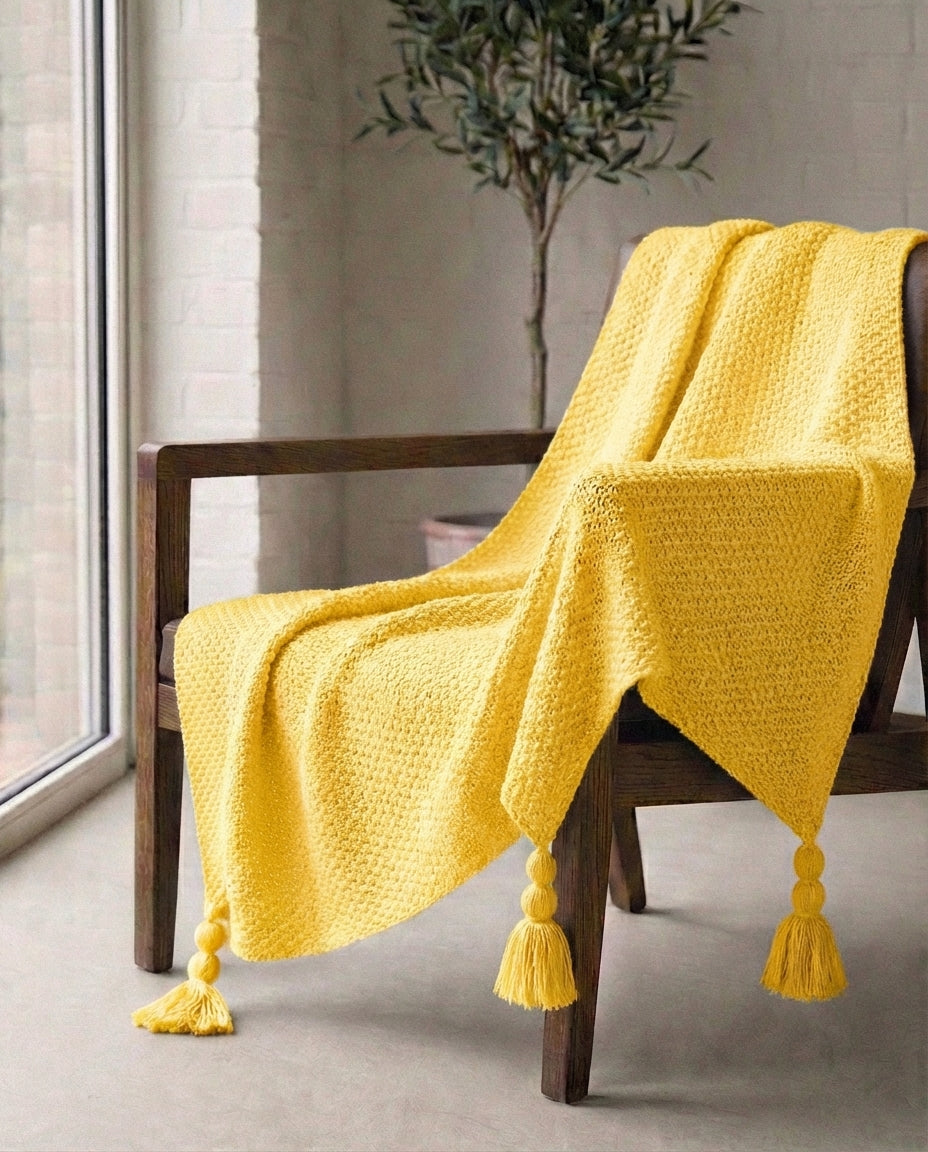 Villainen neulehuopa tupsuin | Nordic Warmth